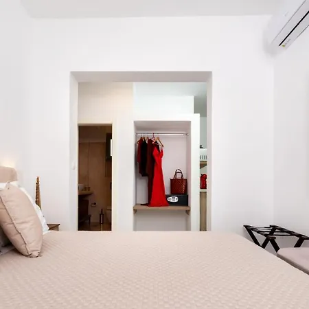 شقة فندقية Aerenia Luxury 4*