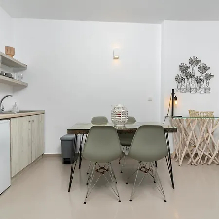 Aerenia Luxury Karterados (Santorini)