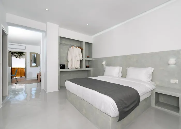 Aerenia Luxury Lägenhetshotell 4*