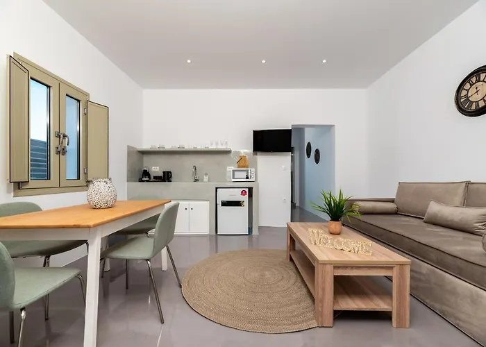 Aerenia Luxury Lägenhetshotell 4*