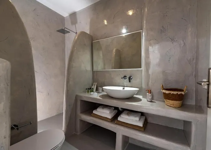 Aerenia Luxury Karterados (Santorini)