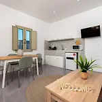 Aerenia Luxury Apartmanhotel Karterádosz